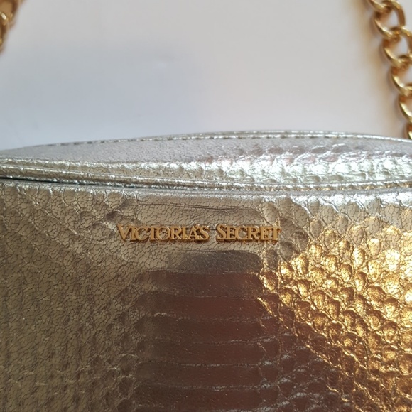 VICTORIA'S SECRET BAG. SILVER - Picture 2 of 5